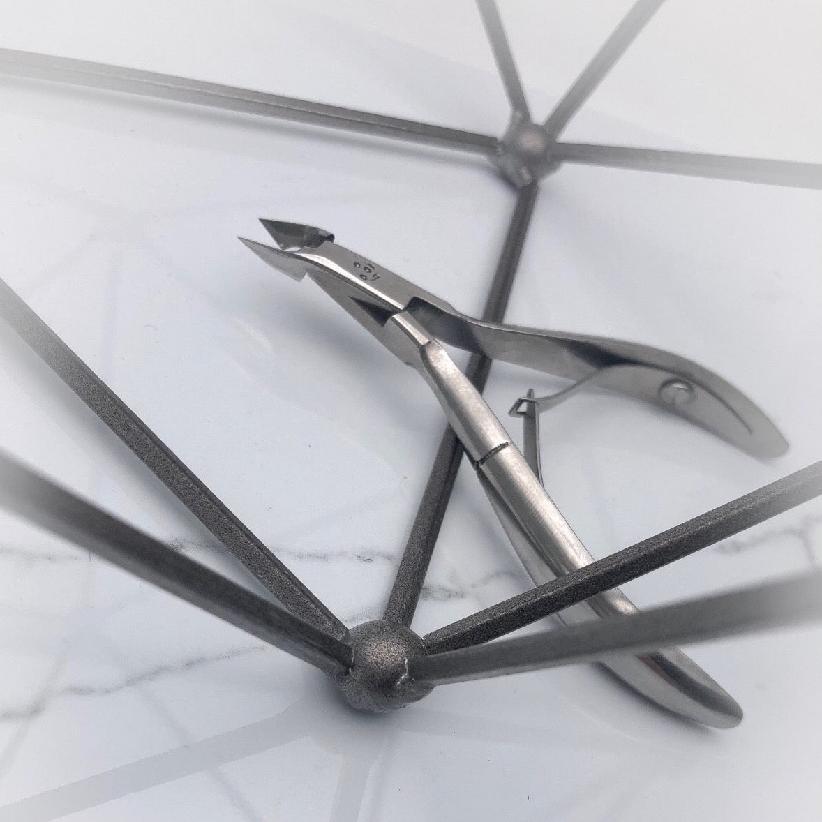 Cuticle nippers