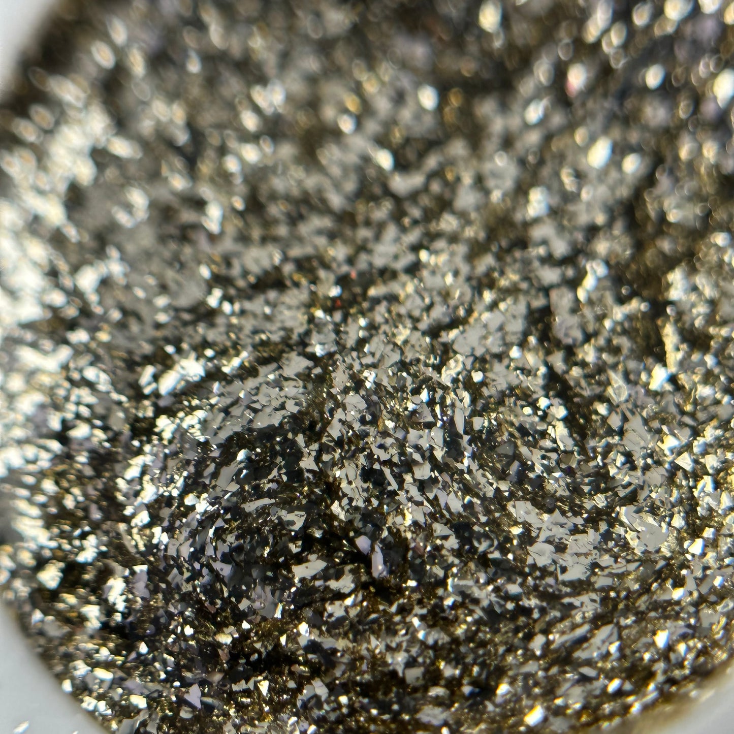 Liquid Foil Light Gold Shine