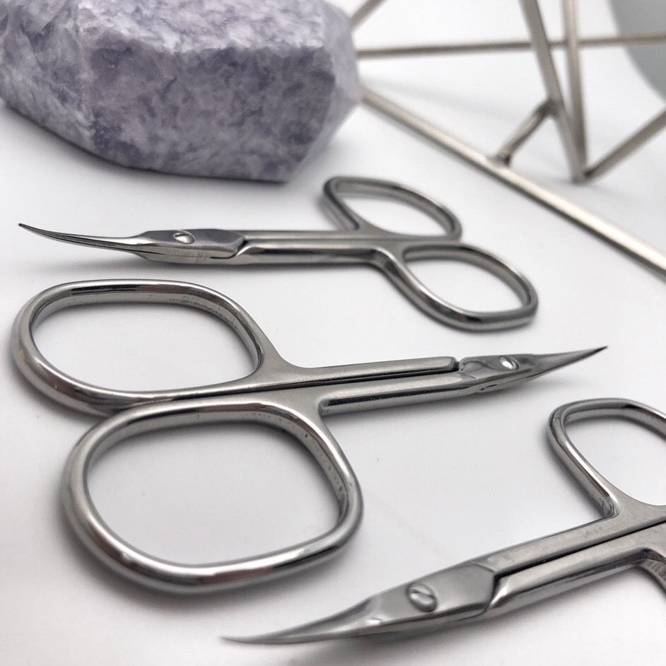 Cuticle scissors