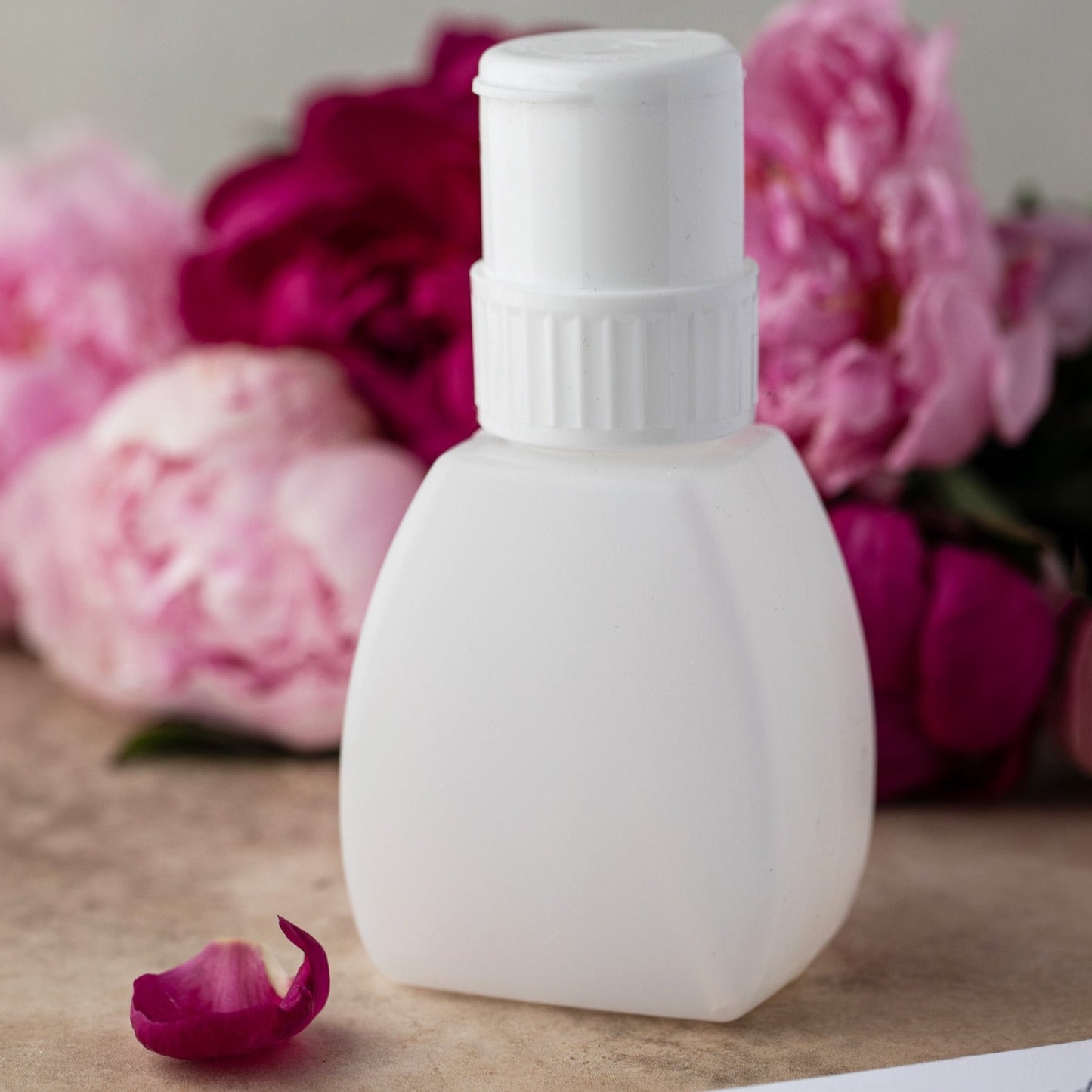 Liquid storage pump dispenser bottles