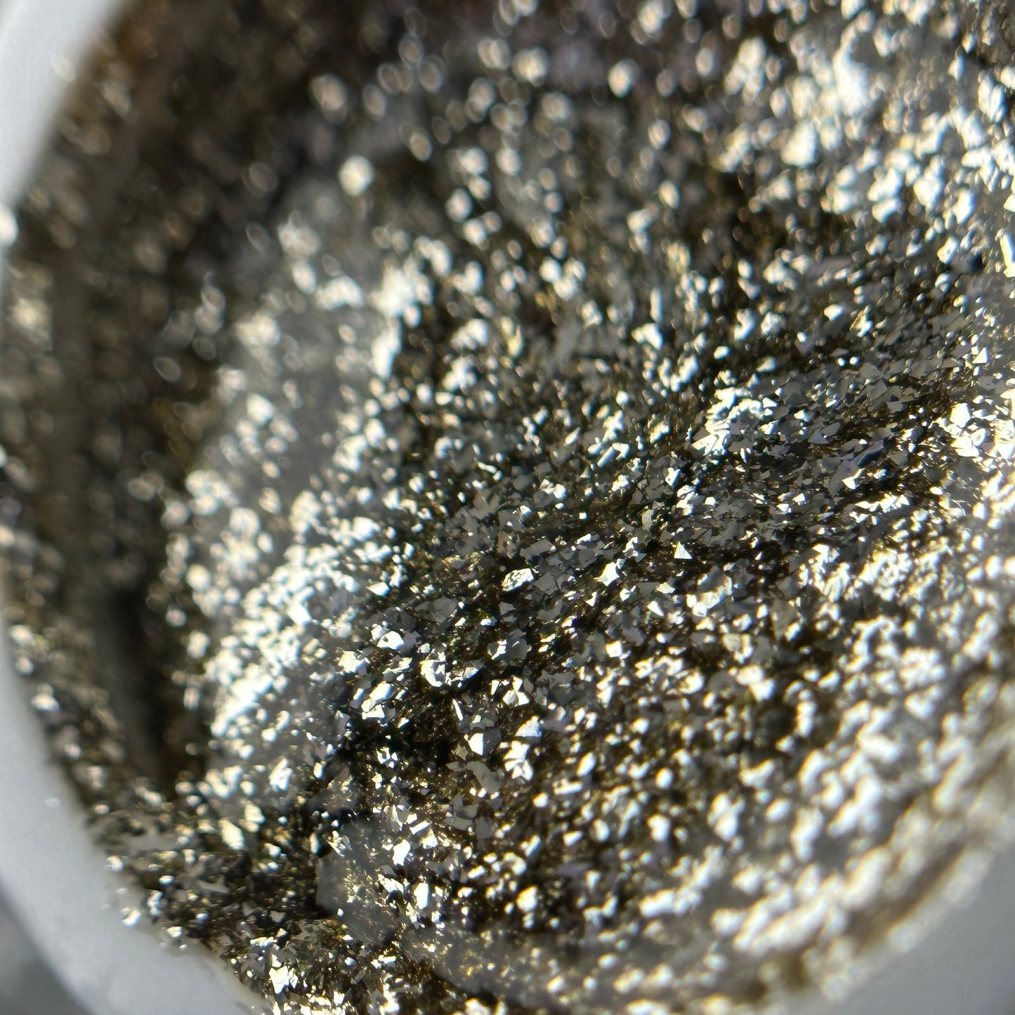 Liquid Foil Light Gold Shine