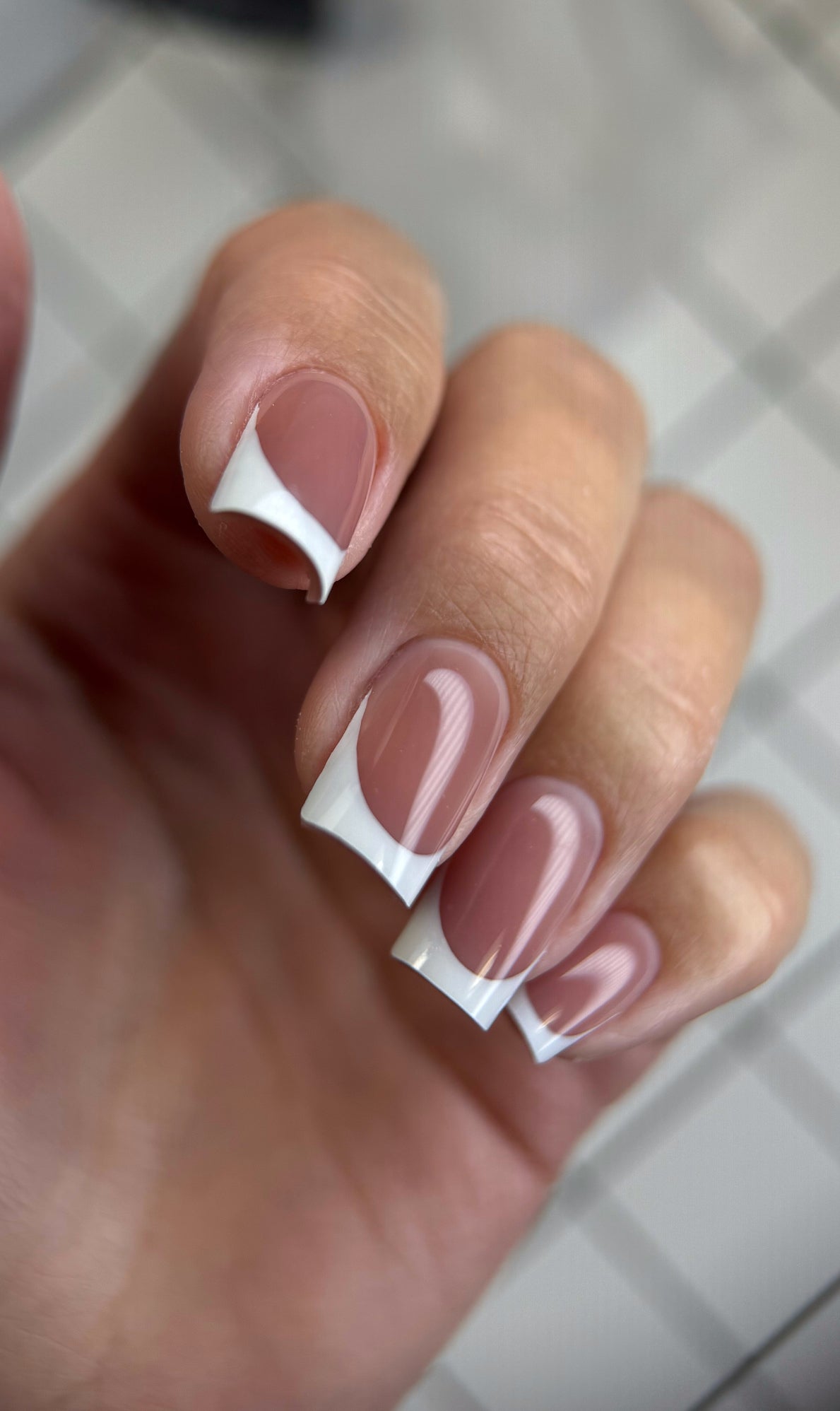 Self-leveling Choco Cream builder gel for professional nail technicians