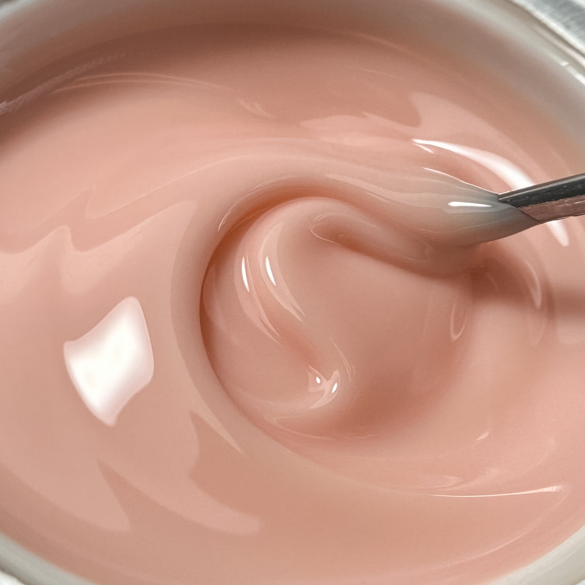 Medium-viscosity Ivory hard gel for nail strengthening