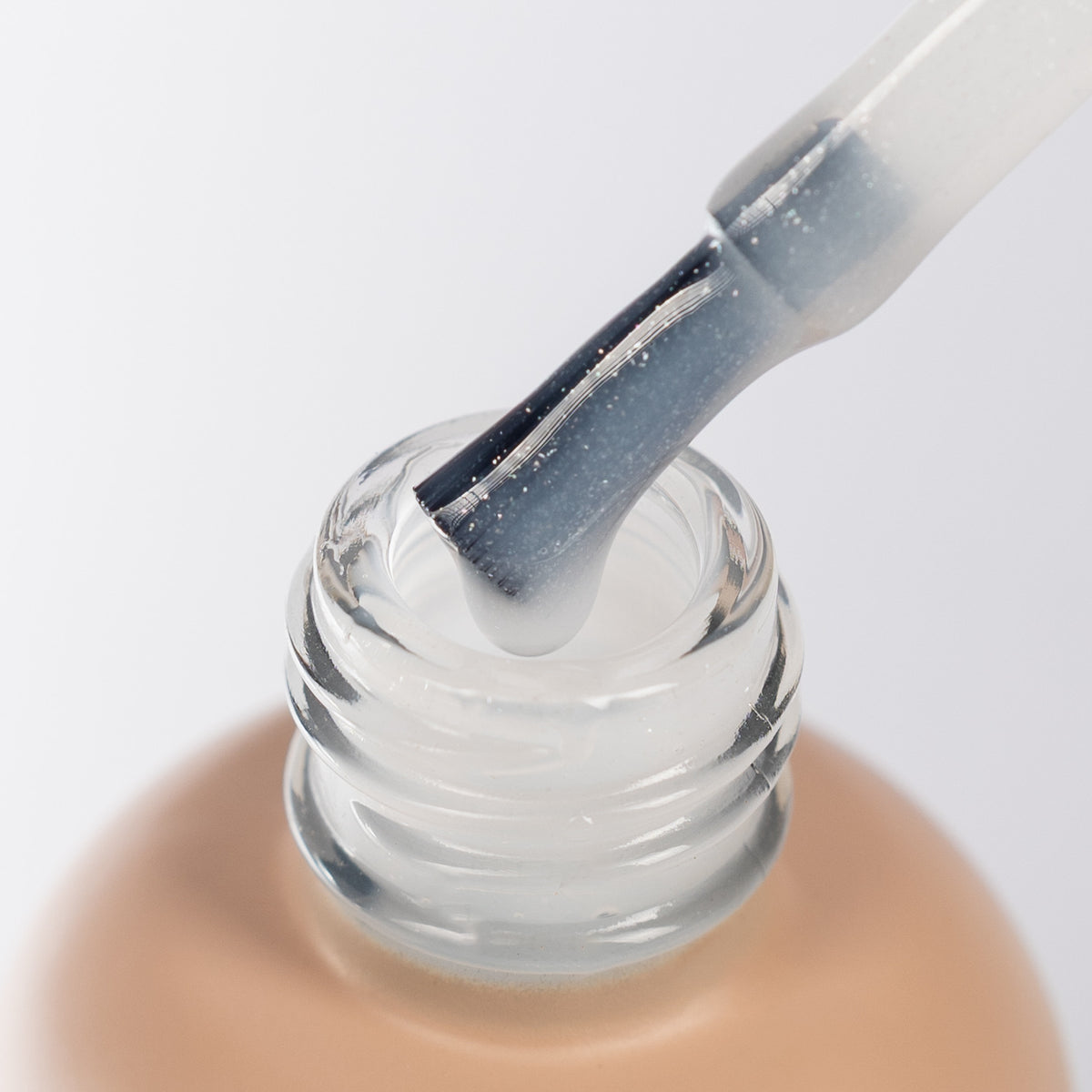 Profi Nails Milky Glow non-wipe top coat in a 15 ml bottle with a soft milky shimmer finish.
