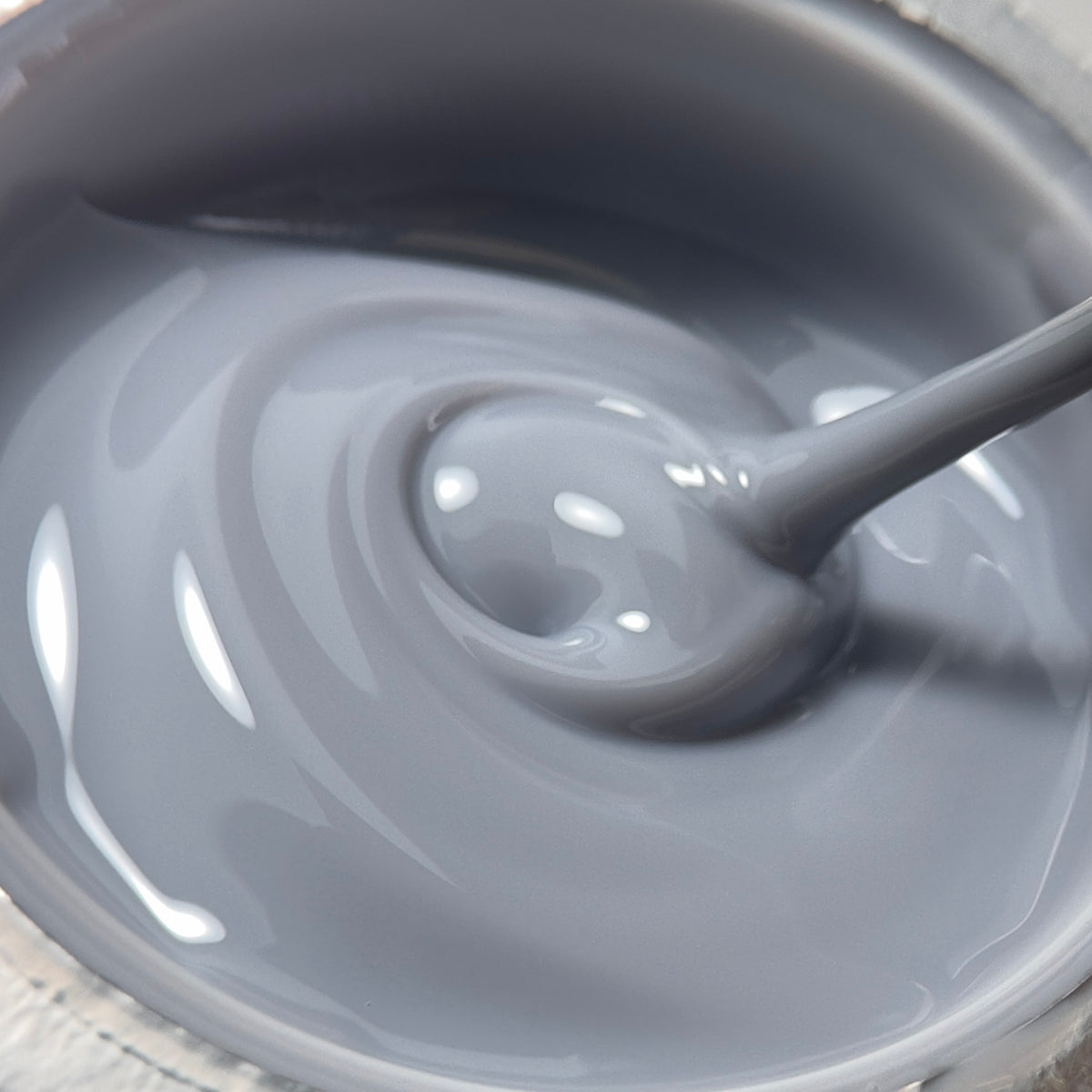 Professional Shadow hard gel for natural-looking nail overlays