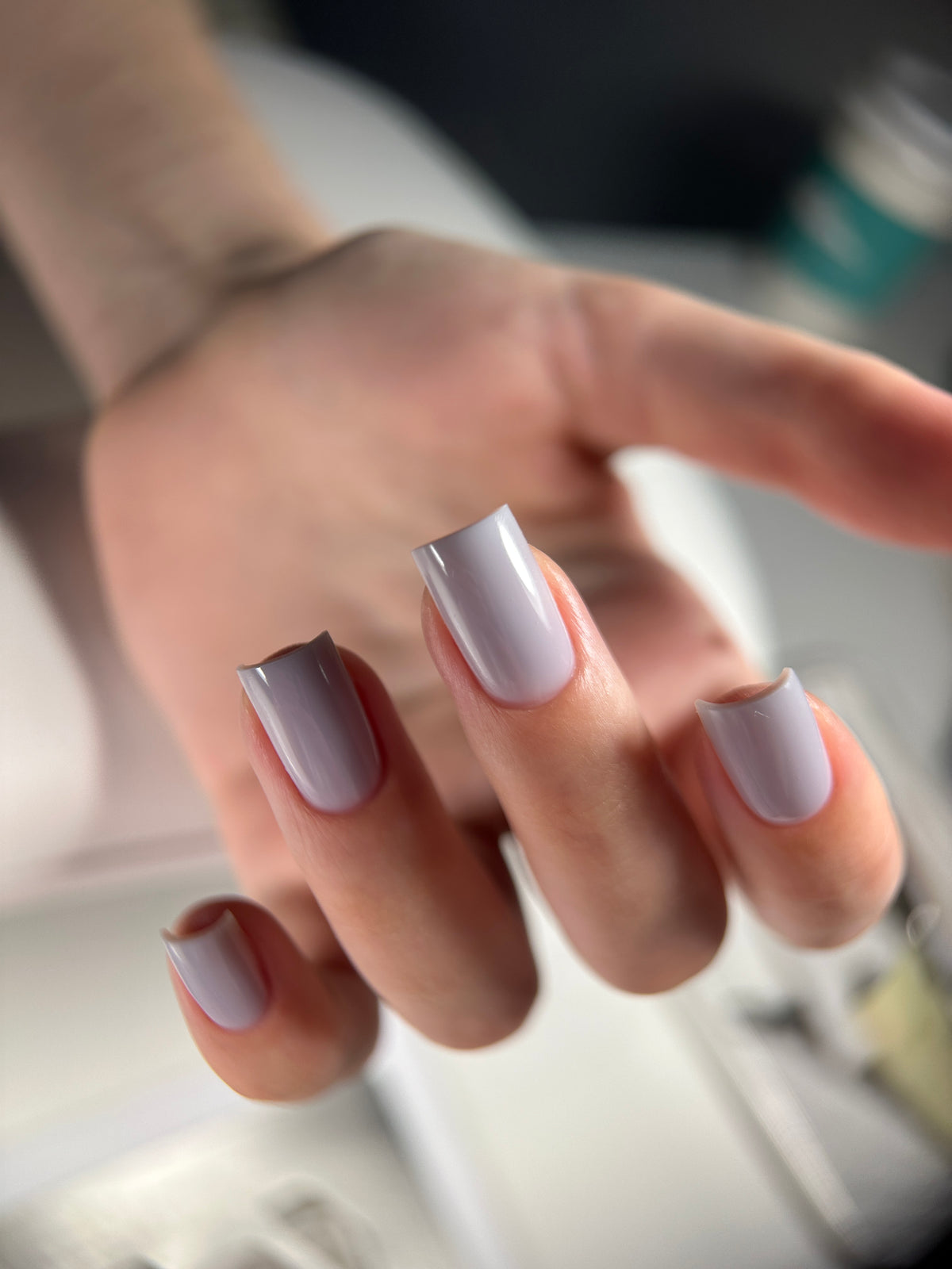 Self-leveling Shadow builder gel for professional nail technicians