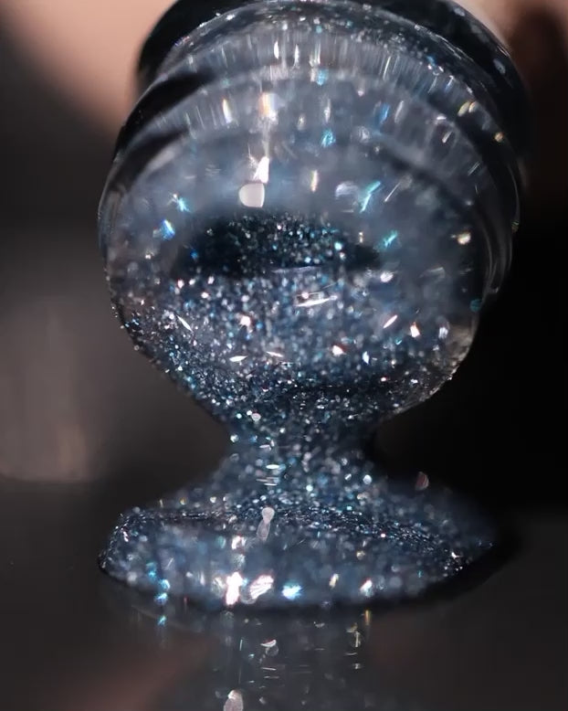 Load video: Reflective Gel Polish - Jack Frost
