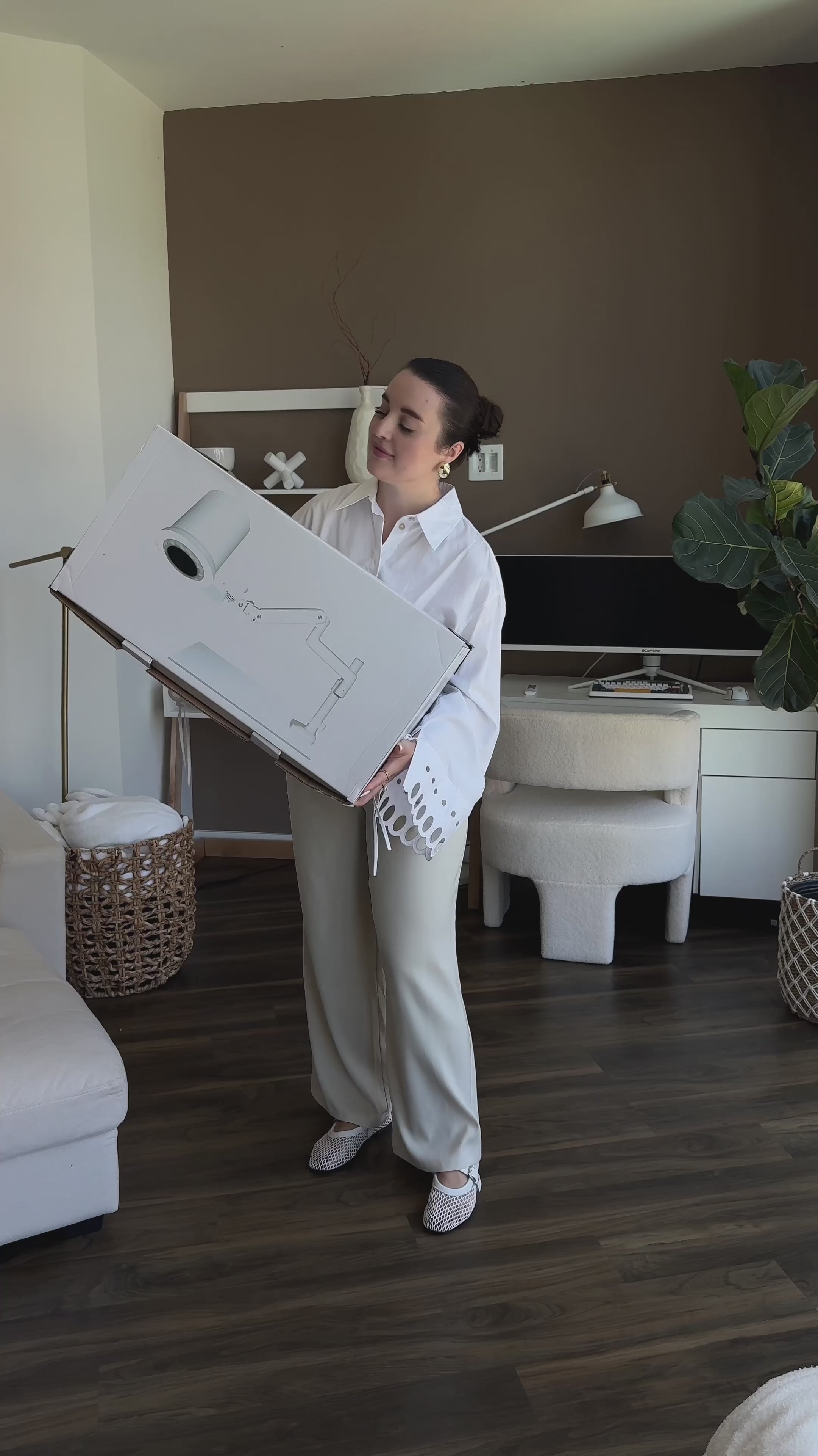 Load video: Holder for Nail Dust Collector
