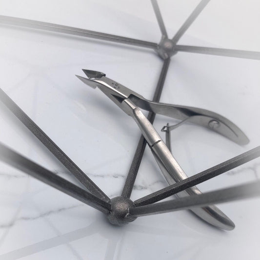 Cuticle nippers