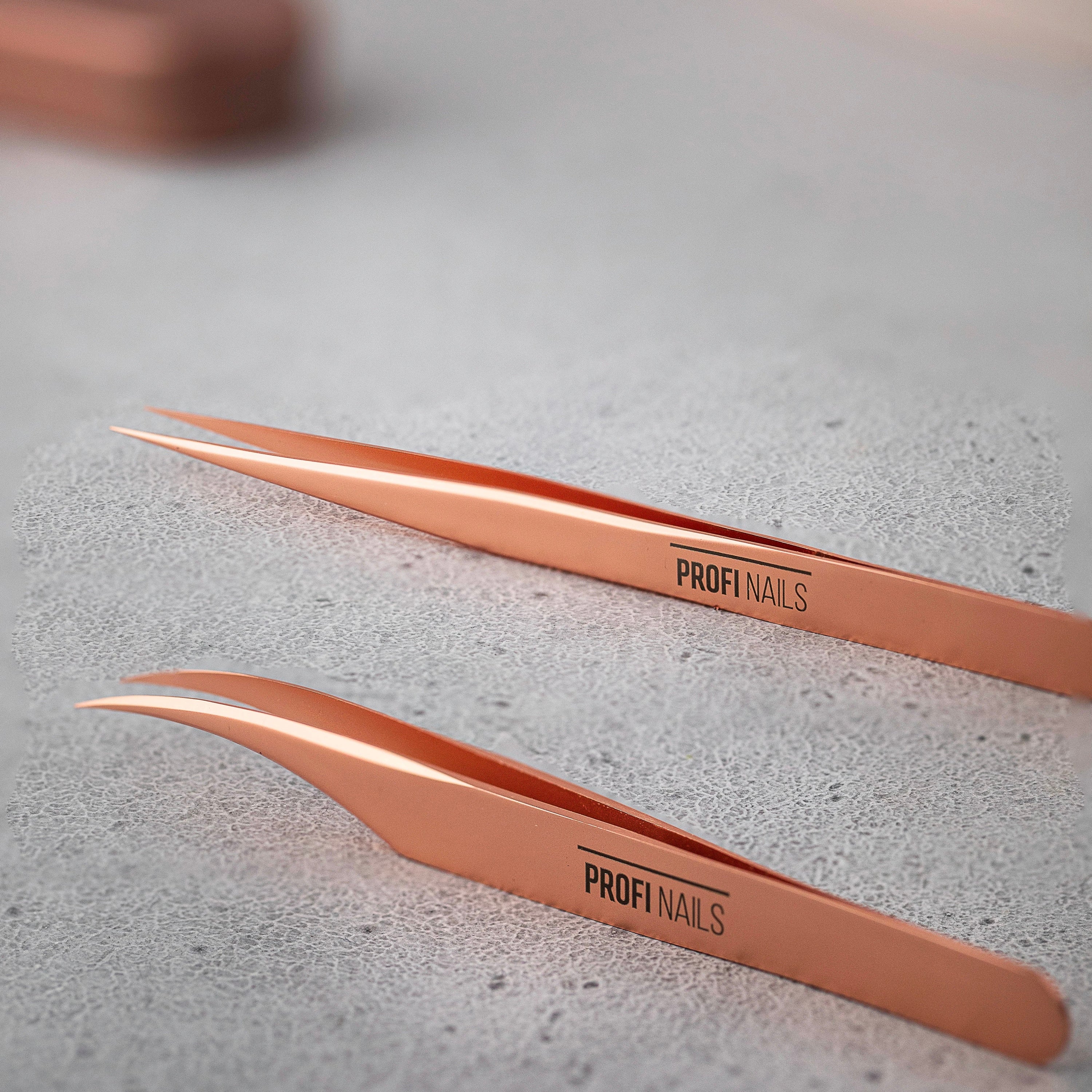 Tweezer hook