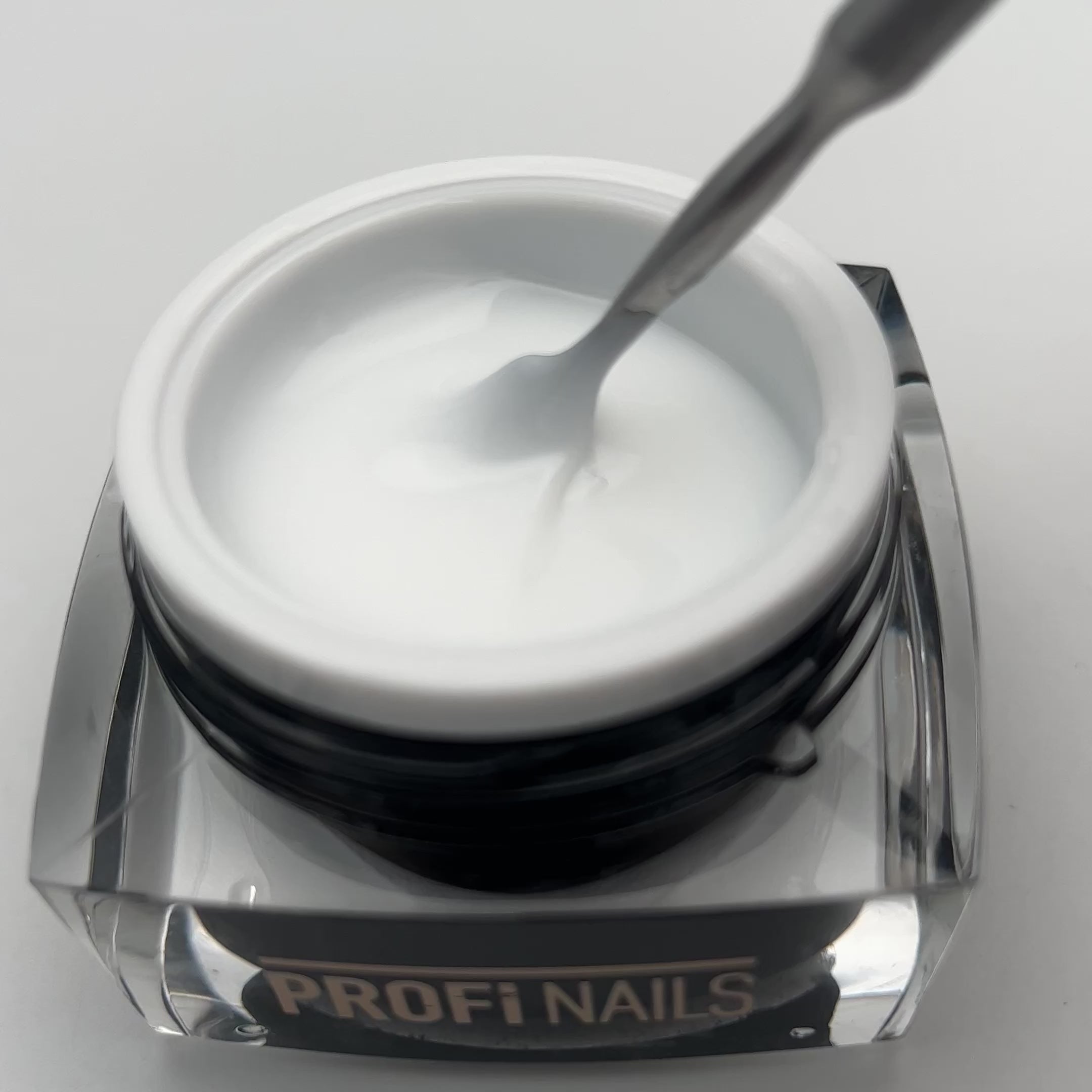 Load video: Hard Gel - Milk 30 ml